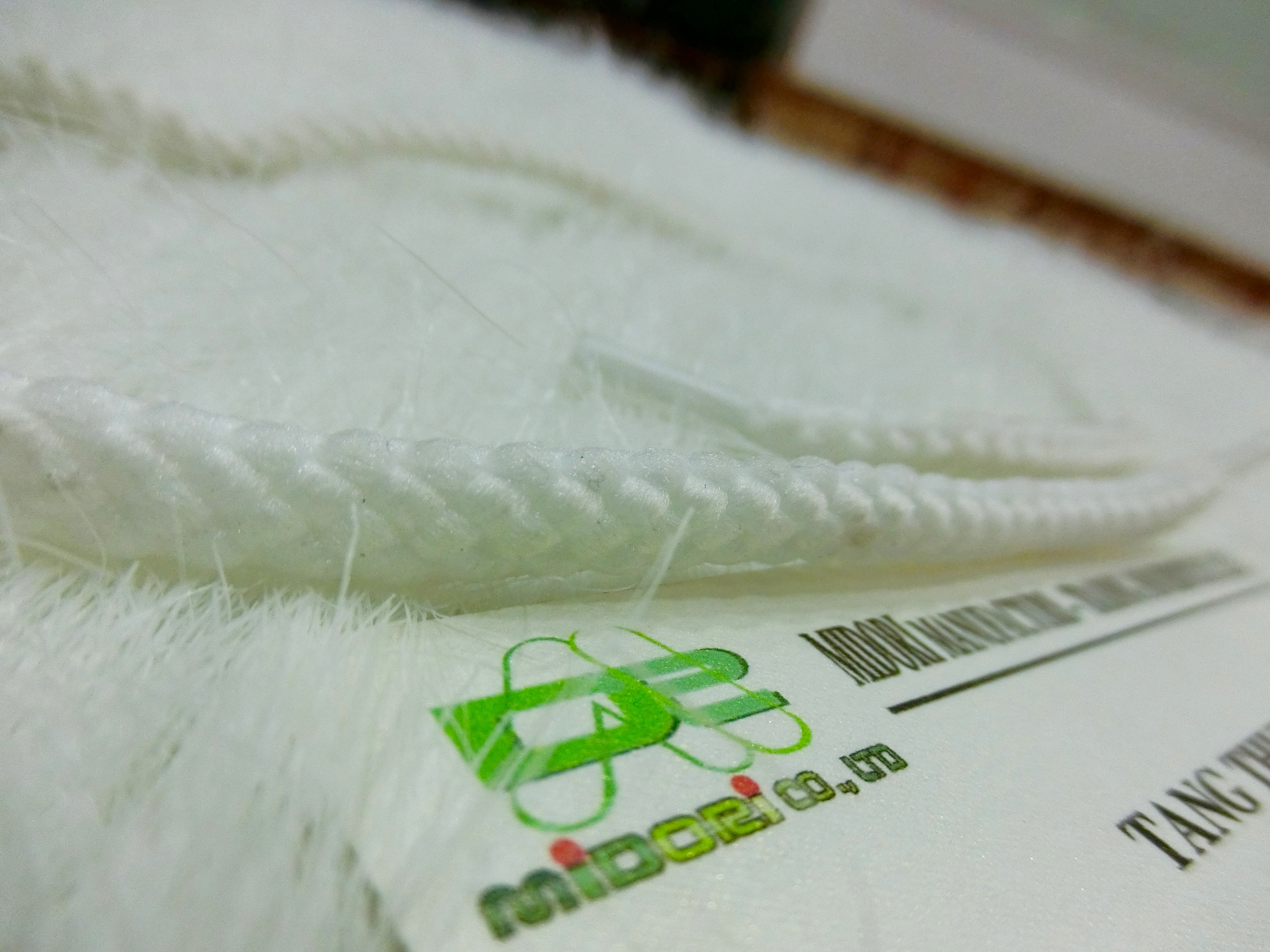 Dây dù bính poly màu trắng đóng đầu