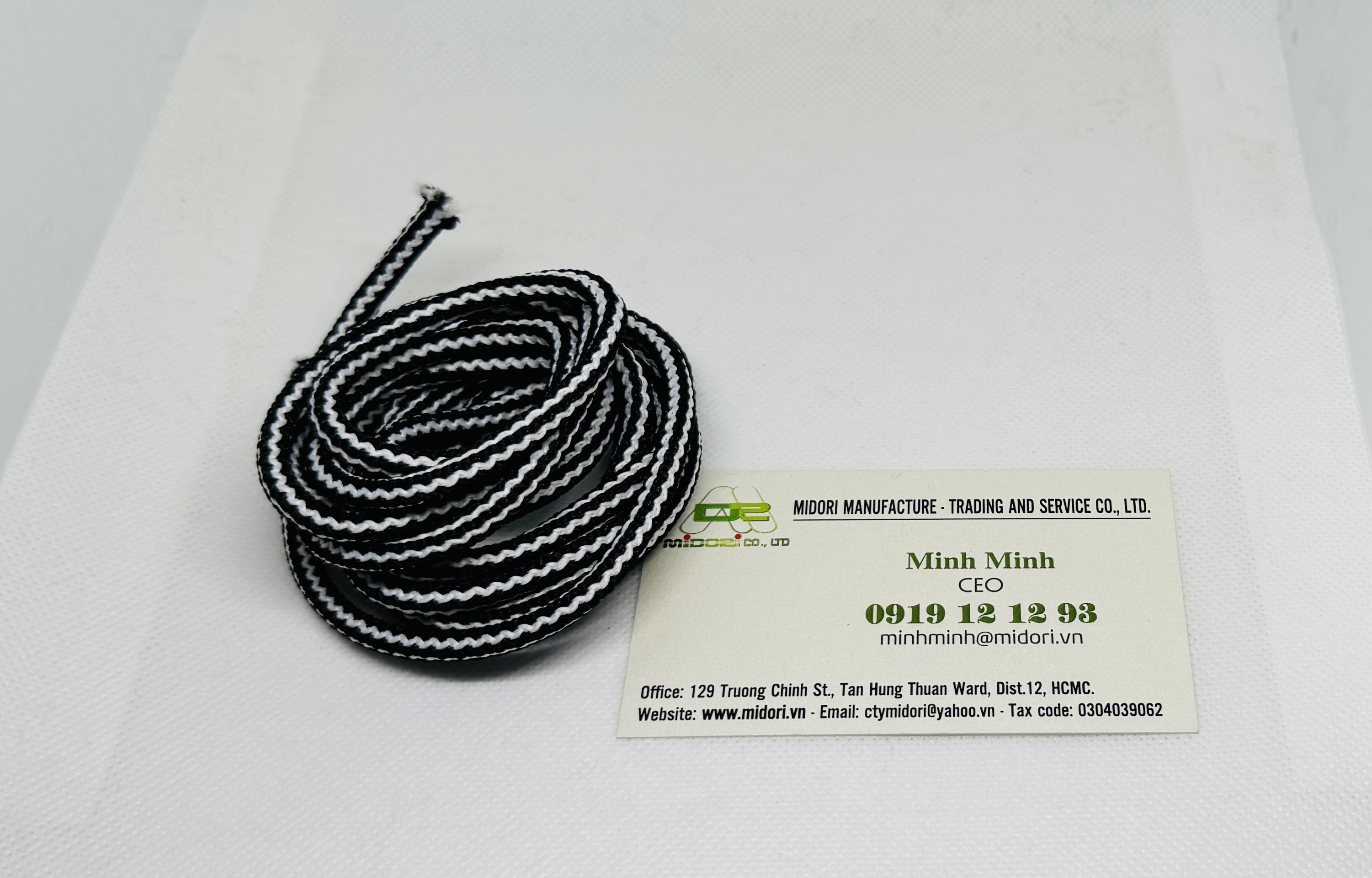 Dây dù máy lắc polyester mix 2 màu trắng đen 1