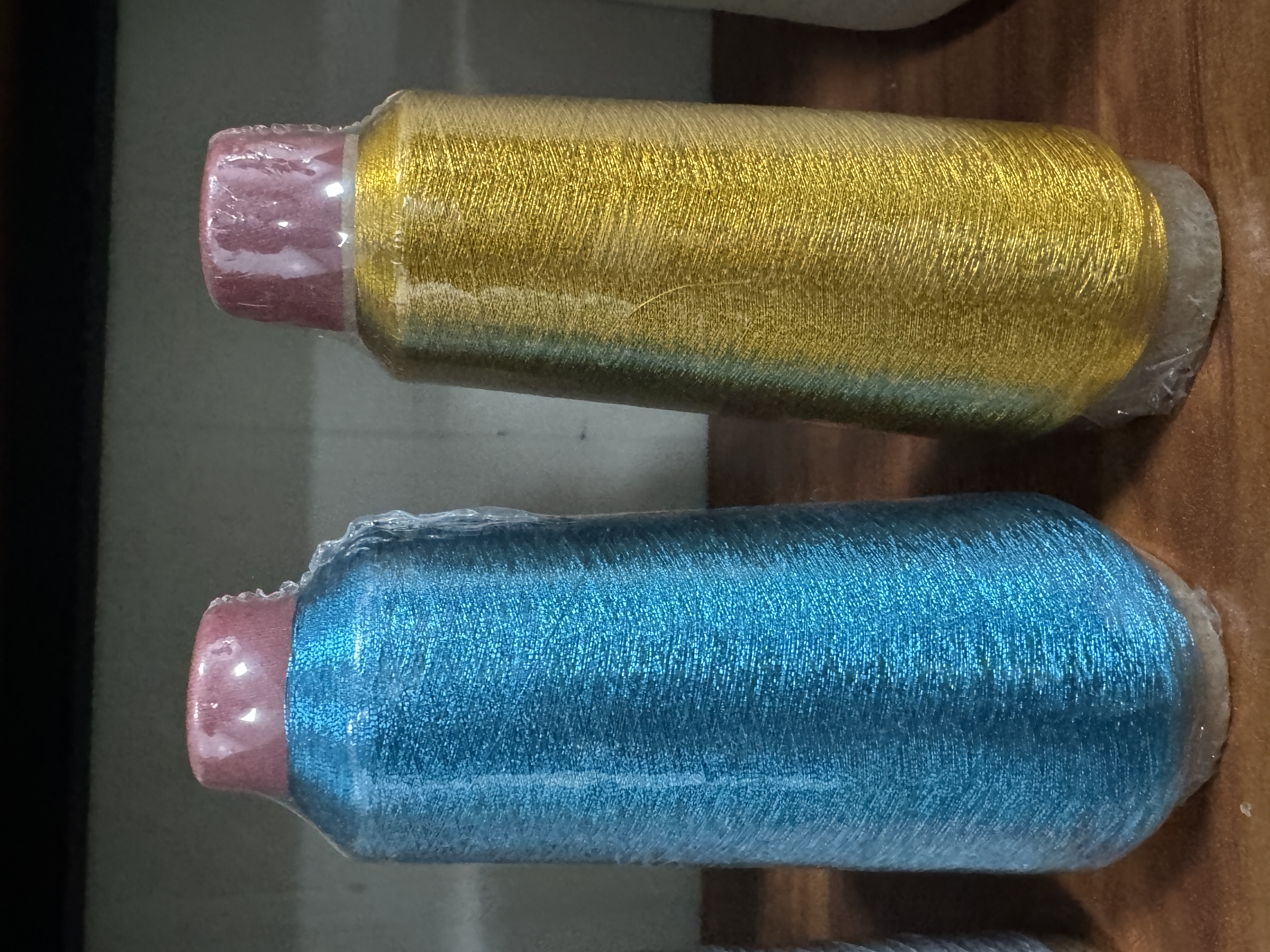 Sợi cước màu xanh