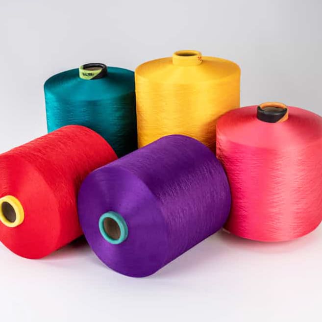 BẠN ĐÃ BIẾT CHẤT LIỆU POLYESTER LÀ GÌ CHƯA?